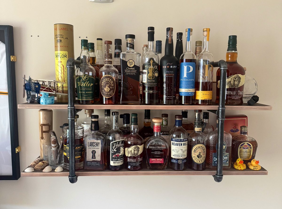 _cliffy34's tweet image. Being a Pirates fan is tough. Luckily I have bourbon, and plenty of it.