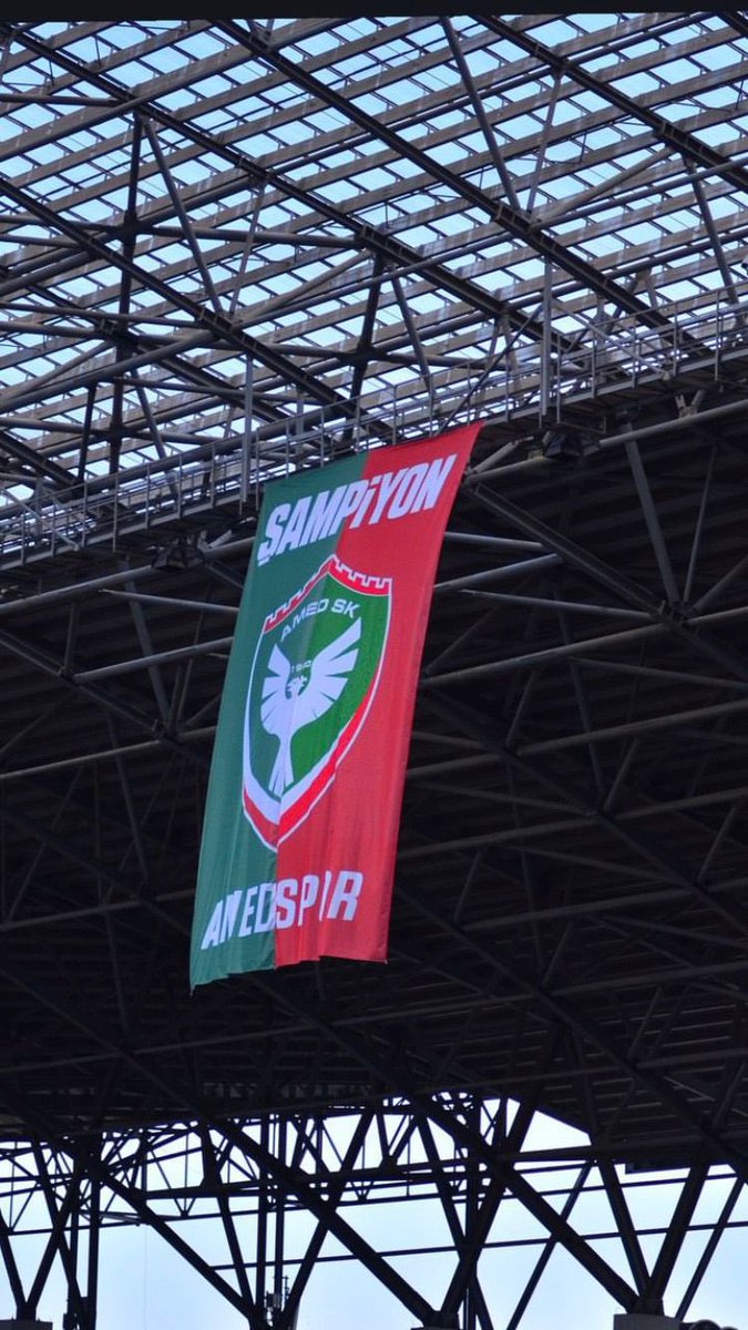 "Sen takım değil, kimliksin!"
#Amedspor