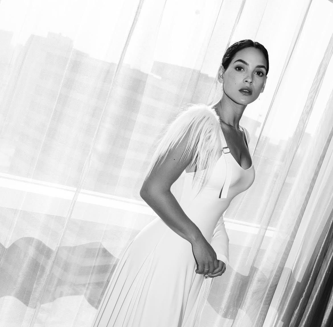 BuriedInJade's tweet image. Just married 💚