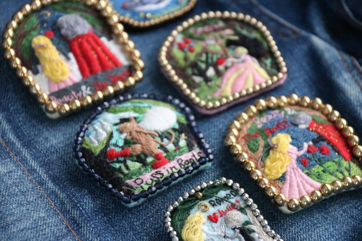 Suzuki_Neo_'s tweet photo. 童話をモチーフにした手刺繍のブローチ
過去作品は価格を変えて販売してます。

https://t.co/OVQBBi26ZW https://t.co/1Z4emGILDo