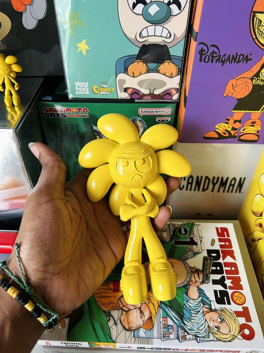 TheGhettoFlower's tweet photo. Just been busy making Ghetto Flower Toys 🌻 #colletables https://t.co/mWTmZ91b7j