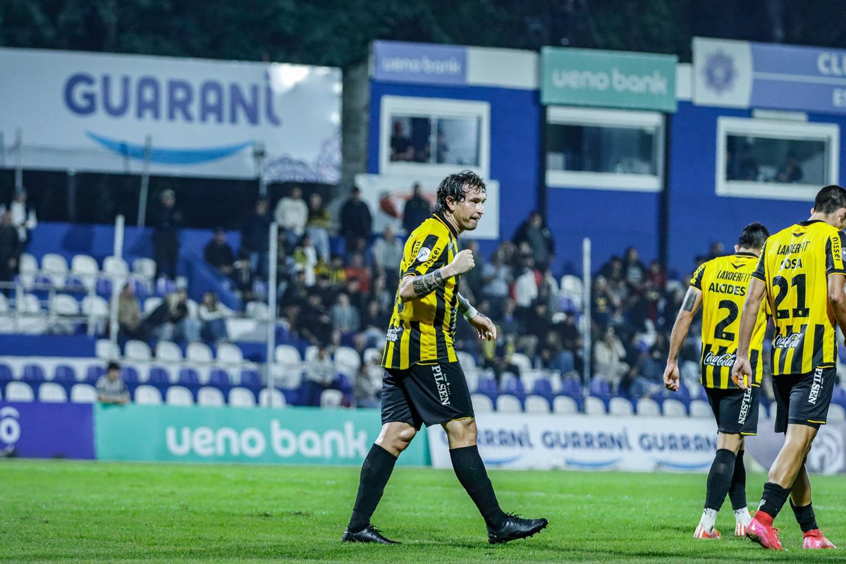 125 goles con el club de sus amores, un semestre más convirtiendo con la camiseta de Guaraní

El Queso llegó a su 9no tanto en el plano local y es el máximo goleador del Indio en esta temporada 

También alcanzó los 135 goles en el fútbol paraguayo y se encuentra a un tanto de