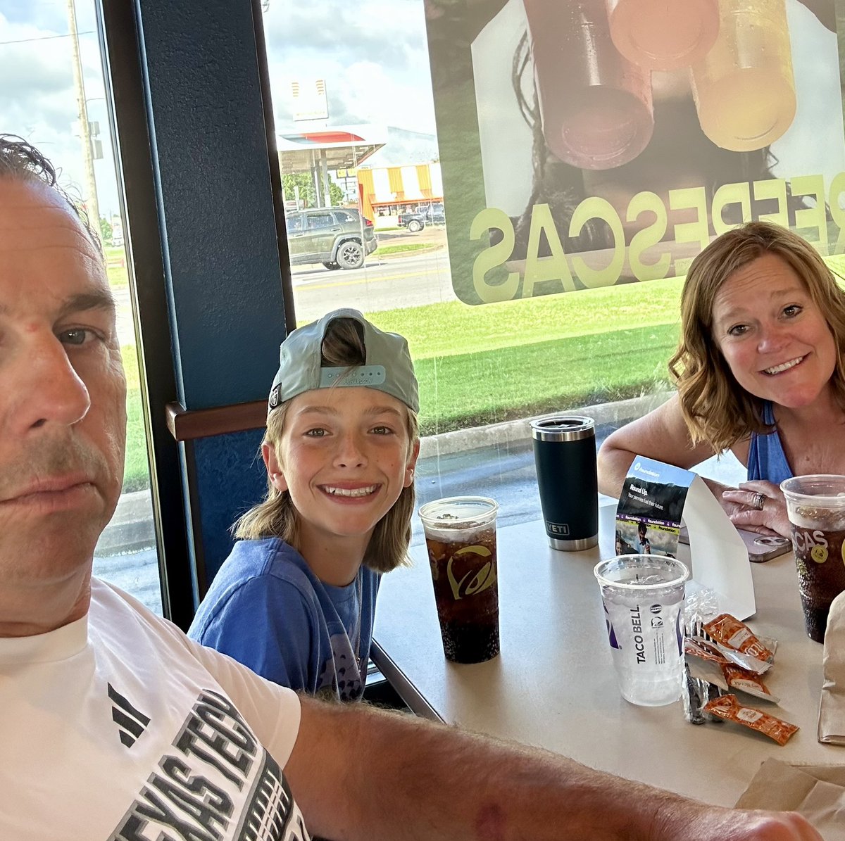 RMourning's tweet photo. Thankful for my “inner circle”. Sometimes it’s best to spend time together, go eat @tacobell, and watch Brad Pitt’s new flick. @Becca_Mourning 🙏 #F1 @CinergyCinemas @Granbury https://t.co/OWOqRbtJ96