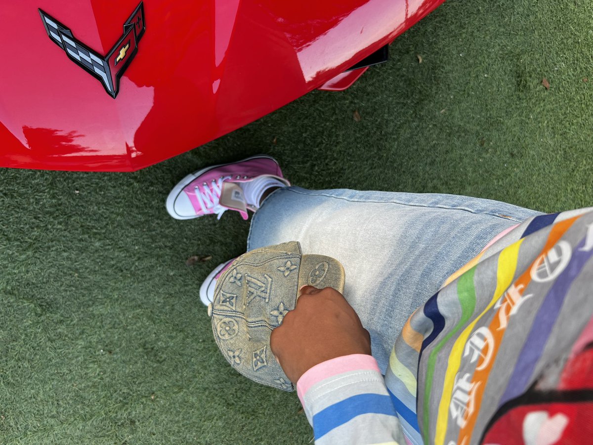 ⛹🏾‍♂️ tweet media