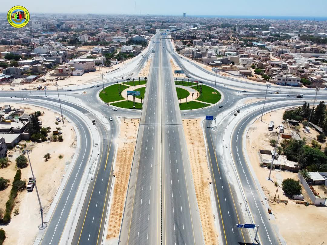 #عاجل الله أكبر ولله الحمد 🇱🇾

الدبيبة يعلن رسميا افتتاح المرحلة الأولى من الطريق الدائري الثالث يوم غدٍ الاثنين

المرحلة الأولى بطول 6 كيلومترات ابتداءً من جزيرة غوط الشعال وحتى كوبري الخروب

هذا يعتبر أول مشروع بهذا الحجم يتم انجازه وافتتاحه في العاصمة طرابلس منذ أكثر من 20 سنة