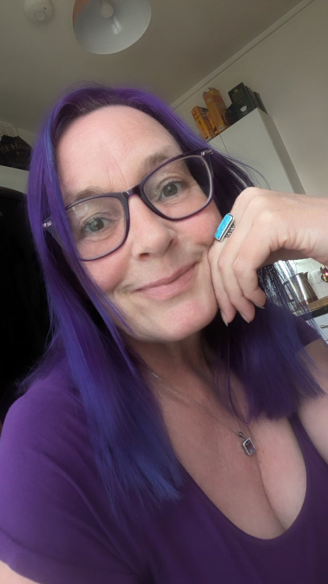 Hello! 

I just want to say how much I appreciate you following me and interacting with my tweets. 

Please say hello back, if you feel like it 

💜😊😘👋
