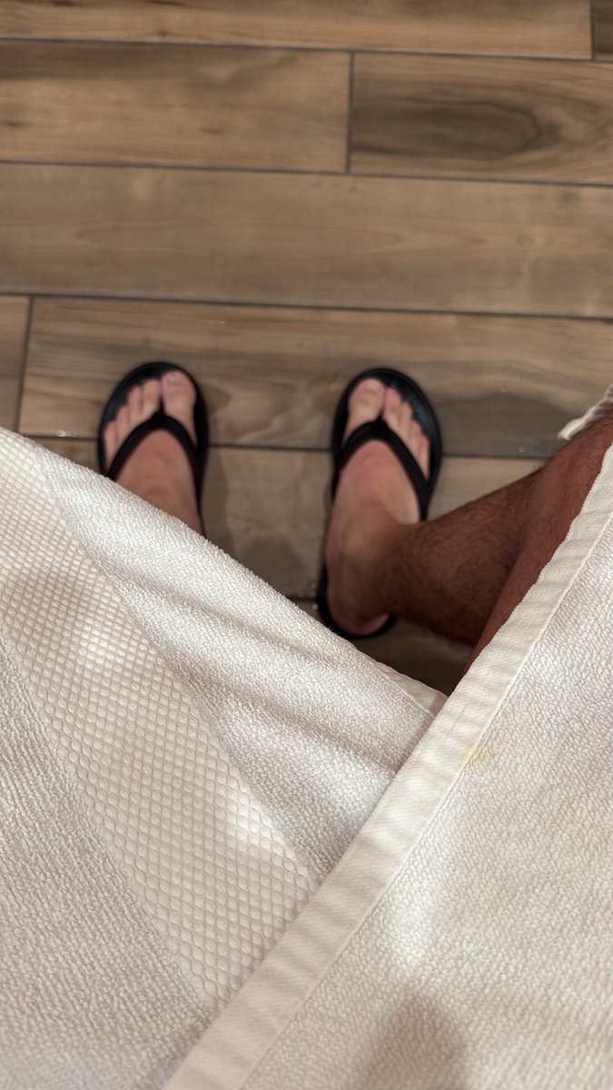 If that was oomf at the sauna today sorry I wasn't wearing my glasses,
but Im glad you're doing well! 🥰