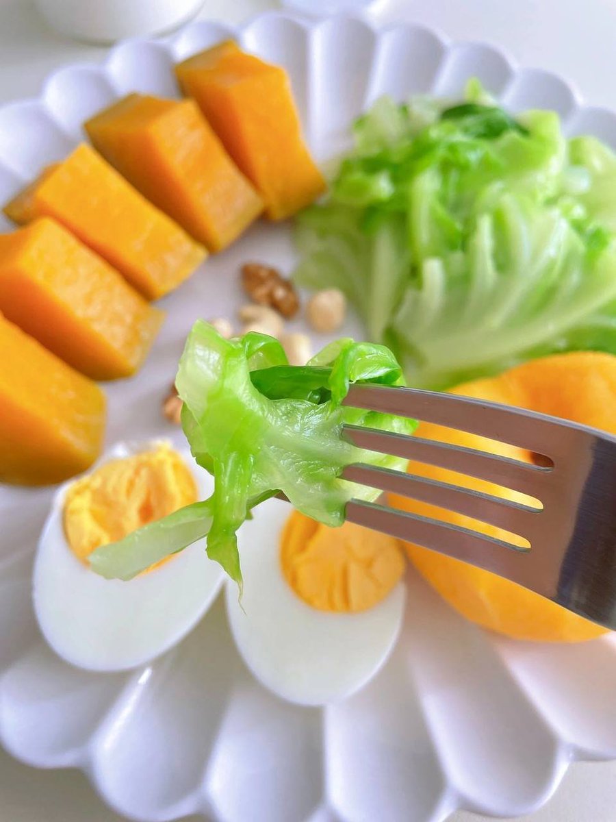 Orange_Yuzuki's tweet photo. 清爽的早晨! 🍳🥭 用新鮮蔬菜、雞蛋和芒果開啟美好的一天🌞 健康開始,開啟美好的一天! #healthymorning #refreshingstart #let'seatdeliciously https://t.co/dFkNLw167o