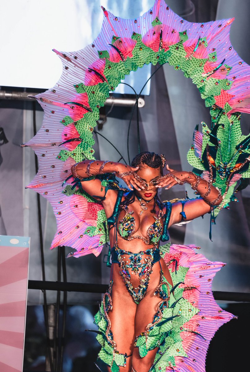 LTCarnival's tweet photo. Dragon Dance ๐
Island Circus ๐ช
Designer: @Tibateeebs1
Models: @SamanthaSydny x Joshua Humphrey
Glam: Revlon x @DollzBeautySpa
Bronzing: James Paul
Photographer: @nwalker_34
#LostTribe
#IslandCircus
#LostTribeIslandCircus
#CarnivalReimagined
#LaunchLand
#Carnival2026
#TrinidadCarnival2026