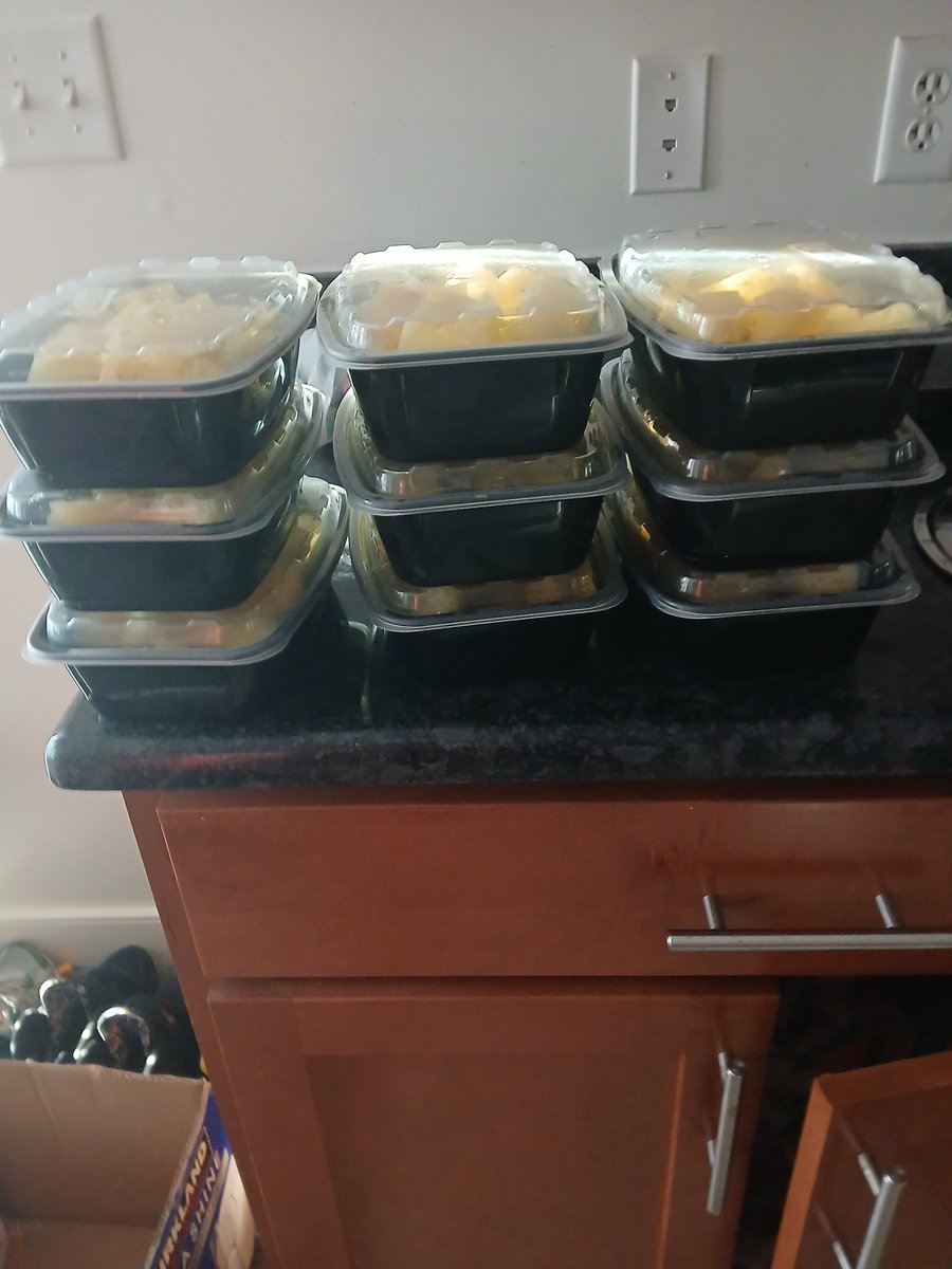 MMitchell4590's tweet image. I found my yellow watermelon and it's delicious. 😋This huge 🍉 made 9 big bowls. I'm so happy 😁