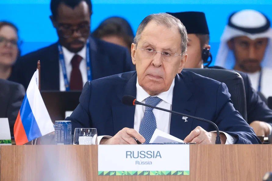 🎙 Russia's FM Sergey #Lavrov at Session II of the XVII #BRICS Summit:

💬 #Multipolarity is not a choice but rather an objective REALITY which succeeds the outdated neoliberal model that actually builds on neocolonial practices.

t.me/MFARussia/25574