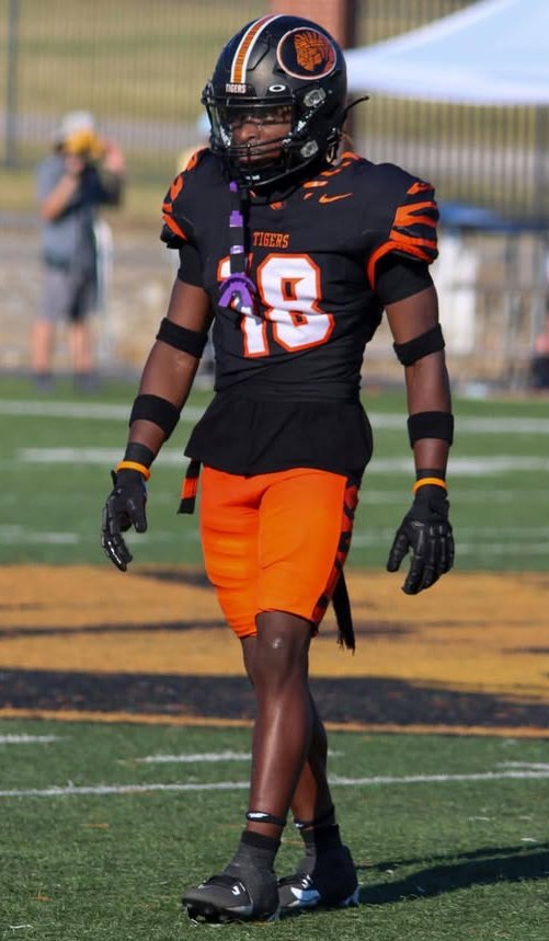 99_problemzzzz's tweet image. #AGTG I'm grateful to announce I will be attending the @ECUTigersFB camp on Saturday July 12th
@gopher_football
@CoachKenRoss
@Coachshelton101
@CoachWatts777