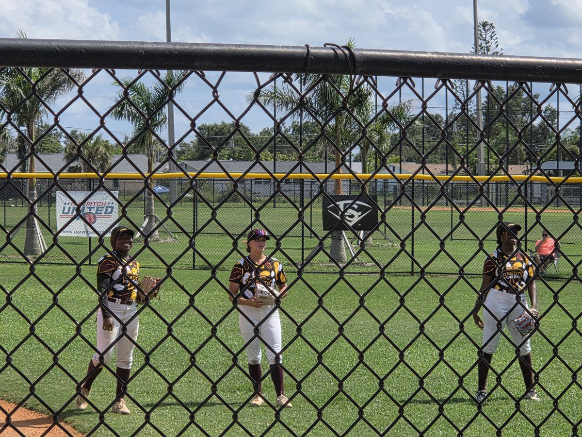 518 Softball (@518softball) on Twitter photo Had the opportunity to watch <a href="/SHENSOFTBALL/">ShenSoftball</a> alum, and current @longwoodsb player, <a href="/colone_natalia/">Natalia Colone - 2024</a> compete today in the <a href="/FGCLsoftball/">Florida Gulf Coast League</a>. Her team, <a href="/DeSotoQueens/">DeSoto Queens Softball</a> are currently in 2nd place in the Florida Gulf Coast League.
americancollegiateleague.com/copy-of-scenic… Had the opportunity to watch <a href="/SHENSOFTBALL/">ShenSoftball</a> alum, and current @longwoodsb player, <a href="/colone_natalia/">Natalia Colone - 2024</a> compete today in the <a href="/FGCLsoftball/">Florida Gulf Coast League</a>. Her team, <a href="/DeSotoQueens/">DeSoto Queens Softball</a> are currently in 2nd place in the Florida Gulf Coast League.
americancollegiateleague.com/copy-of-scenic…