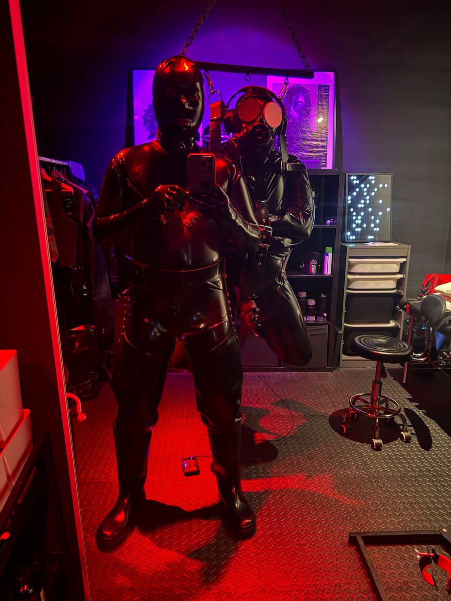 My playroom is a mess.🤪