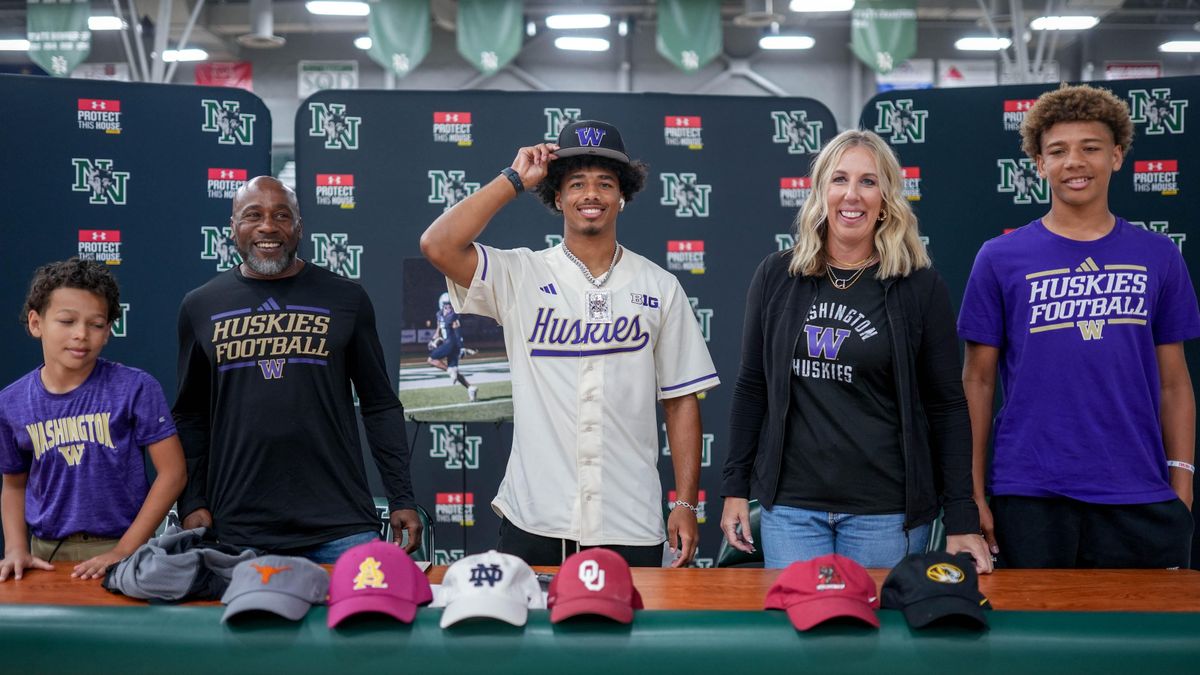 Washington football made four-star WR Mason James feel at home uwhuskieswire.usatoday.com/story/sports/c…
