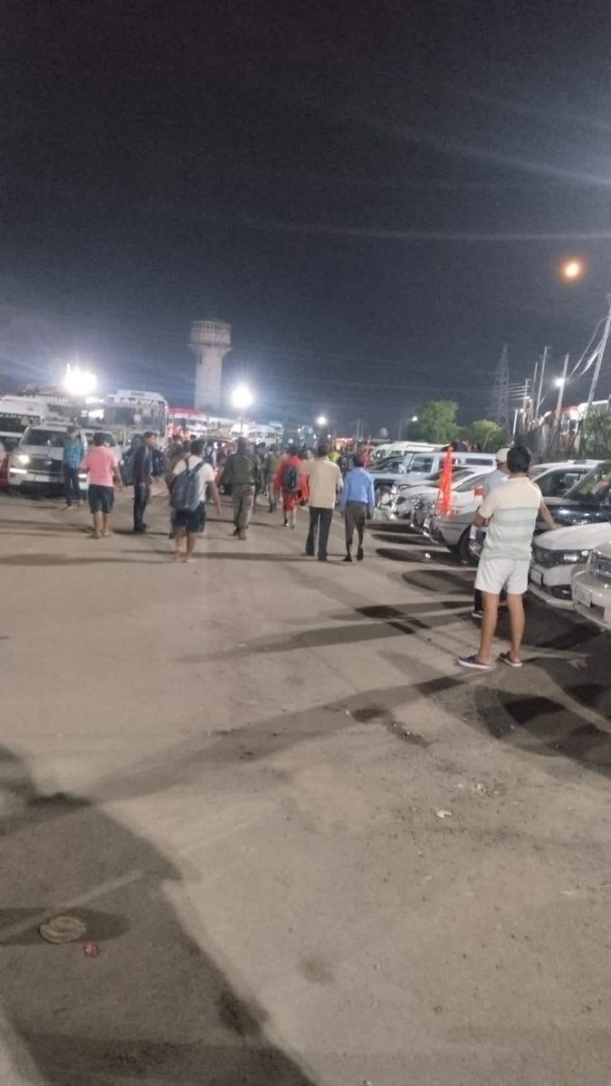 #BumBumBhole
#ShriAmarnathJiYatra2025
Highest-ever* batch of Shri Amarnathji Yatra Pilgrims left from Bhagwati Nagar Base Camp today!

🔹 Baltal Route:
🚍 166 vehicles | 
👥 3486 Yatris

🔹 Pahalgam Route:
🚍 206 vehicles | 
👥 5119 Yatris

🔢 Total: 
372 Vehicles | 
8605 Yatris