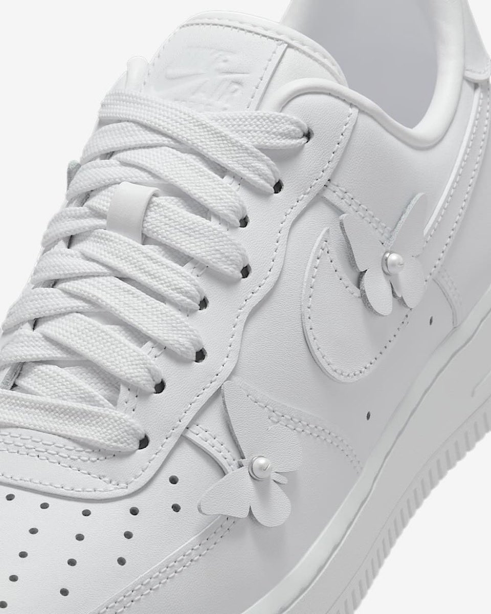蝶のモチーフをあしらった Nike Air Force 1 Low “Butterfly”が国内