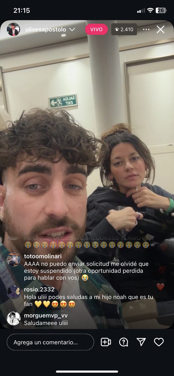 hypergroso's tweet image. “saluda a la gente de mi vivo”
“ay pero estoy horrible”
“bueno eso no es noticia” 😭