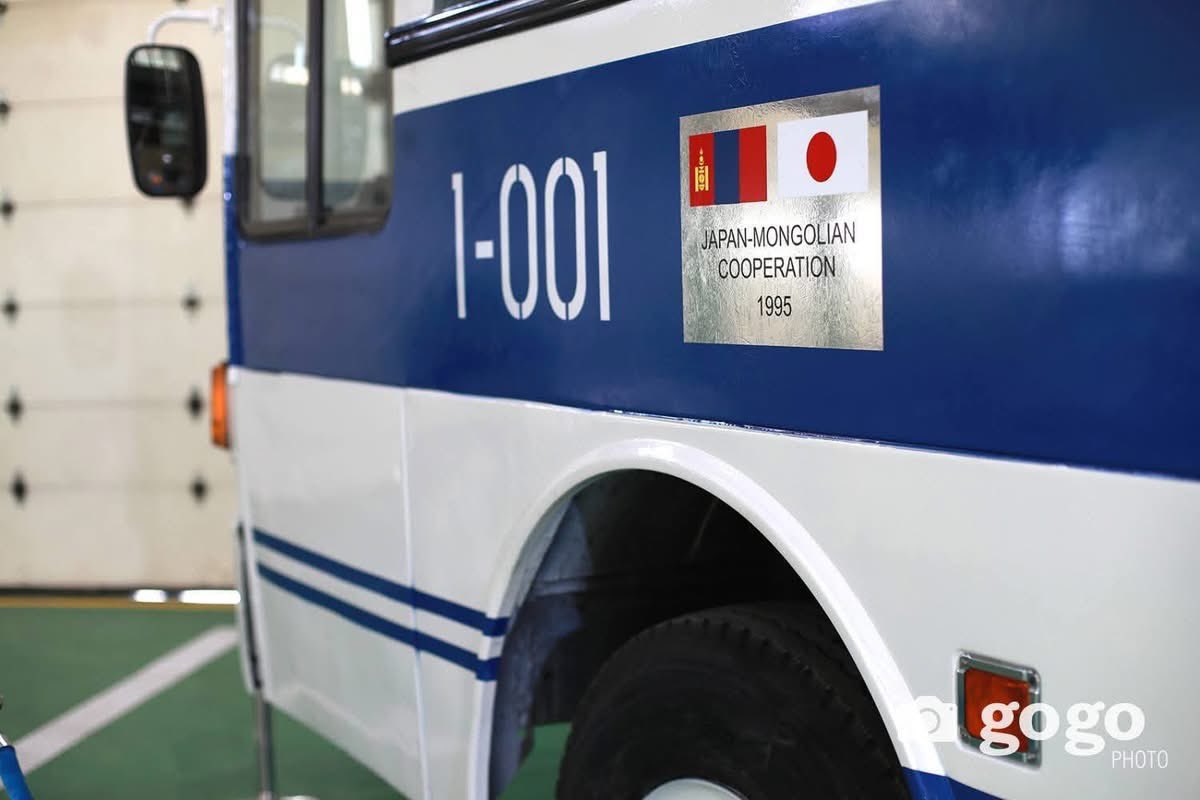 日本は中国に天文額的資金を投入して自国以上に強く育てたのに、ODAの現場に日本の「日」の字すら無い。
かたや、我がモンゴルは経済的に苦しかった時に暖かい手を差し伸べて助けてくれた日本の恩義と友情を忘れない。