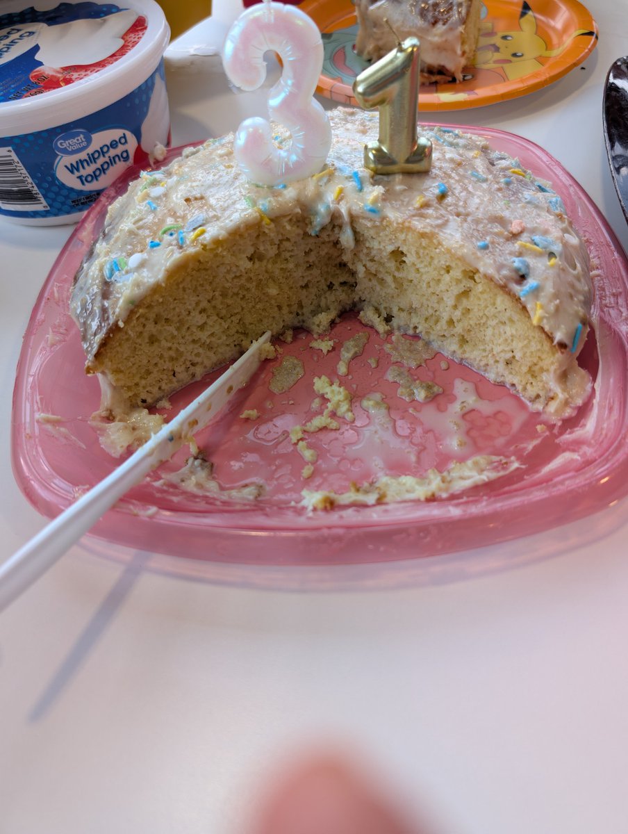 VK_Akira's tweet image. @ShoutingHare for the birthday sibbys day = v v = 
Not much of special to it but it was part of what I was able do for best sibby beans ever had. 

Happy birthday again me beans =v v= hopefully next year I can do more for ya &amp;amp; be better!!  I have ya giftys come soons.💙🖤 Luvs ya