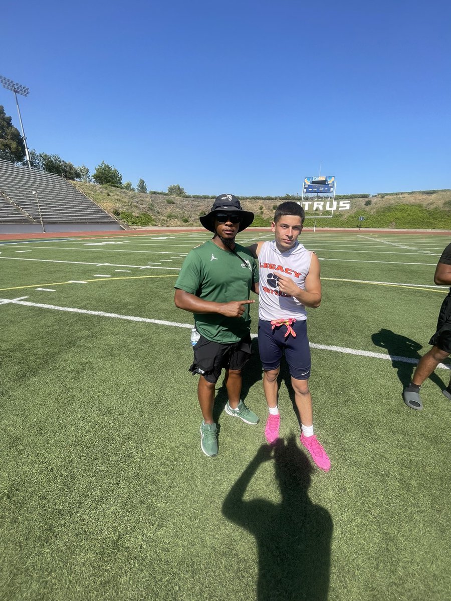 DanielBaca26's tweet image. Great camp and conversations with @CoachJCraft @Coach_Drum_ @Coach_Dagan @CoachJPRoberts