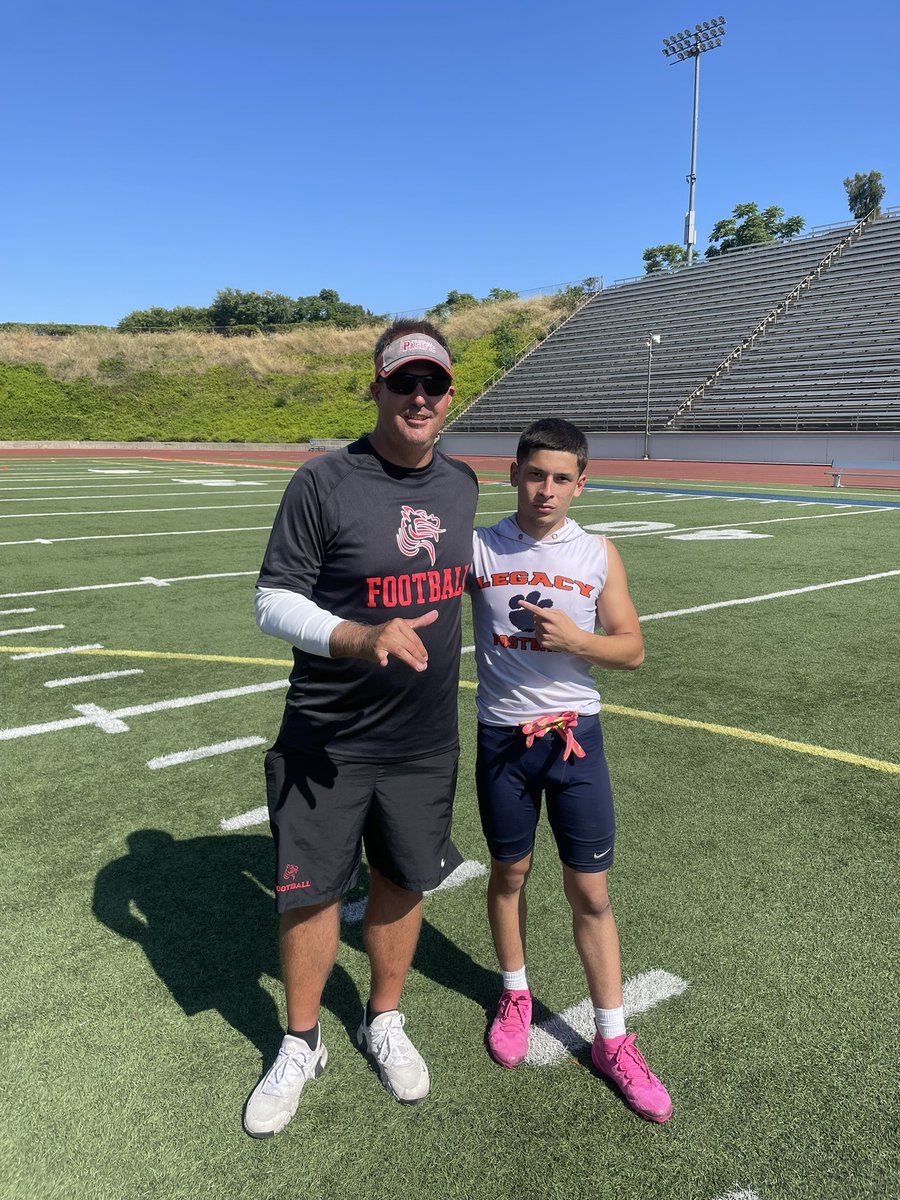 DanielBaca26's tweet image. Great camp and conversations with @CoachJCraft @Coach_Drum_ @Coach_Dagan @CoachJPRoberts