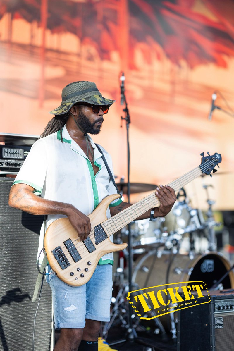 Au tour de la formation musicale Kaï de faire le show au Historic Virginia Key Beach Park
#SumFest25 #Tickettoupatou
.
.
🎥📸: @amazanphotography