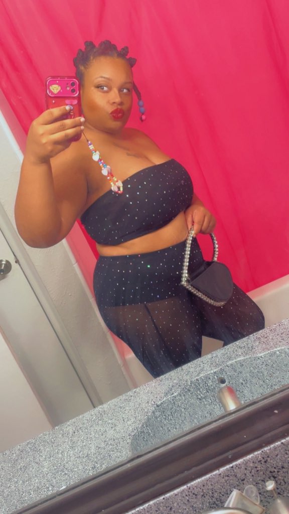 AlyseDotOrg's tweet photo. #dfw #fortworth #dallasbaddie  #f4f #LoveIsland #tricks #fatass 

Inbox me if you like sharing you money 😂😂 https://t.co/PO4f0iUoxt