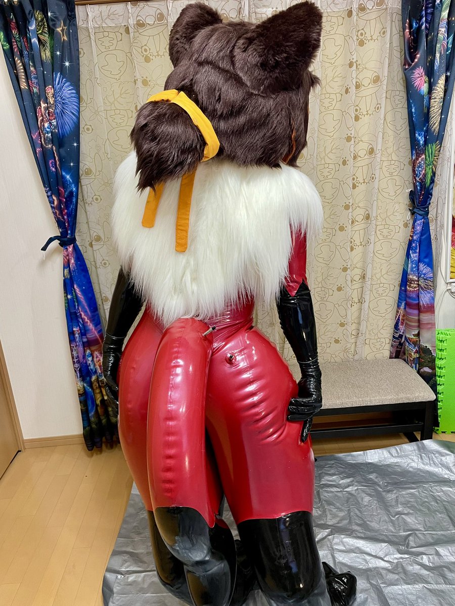 涼しげですが中（）は汗だくです🥵あちゅい