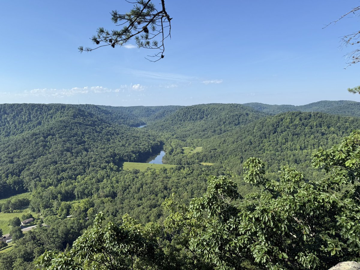 barrydlee1's tweet image. A little kayaking &amp;amp; hiking!🛶🥾
⛰️ East Pinnacle
⛰️ Devil’s Kitchen
⛰️ Indian Fort