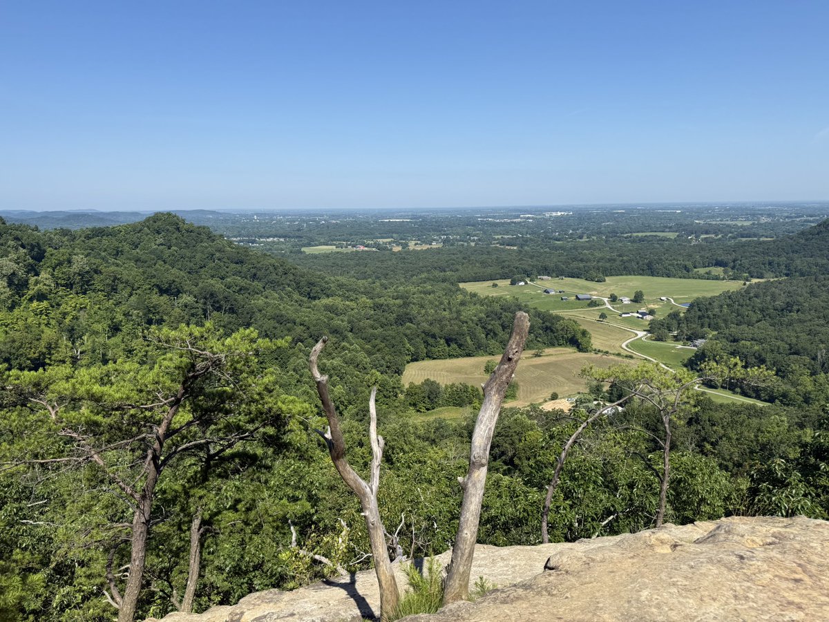 barrydlee1's tweet image. A little kayaking &amp;amp; hiking!🛶🥾
⛰️ East Pinnacle
⛰️ Devil’s Kitchen
⛰️ Indian Fort