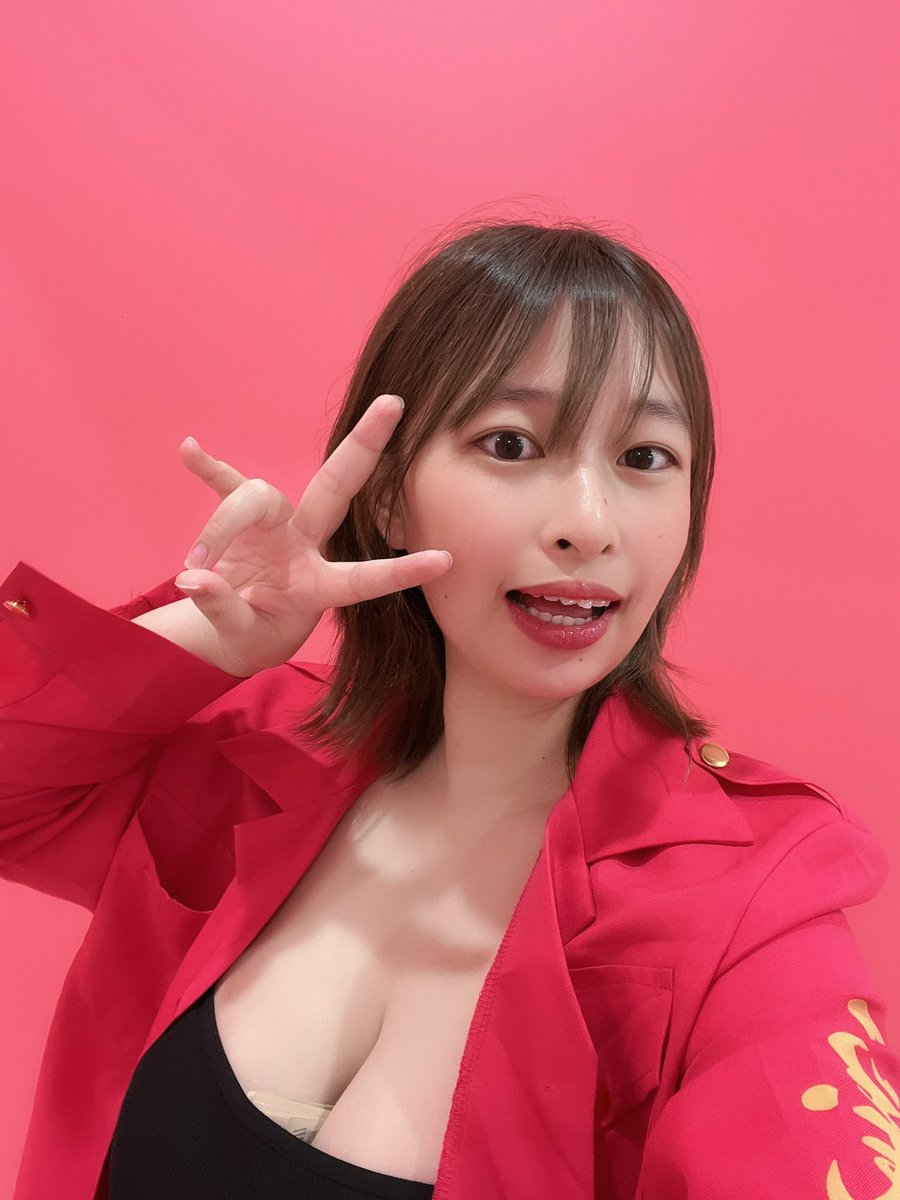 筋肉痛で早退しようとしてた田中の写真です( ^꒳^ )

3連勤終わって( ◜𖥦◝ )こんなきもち