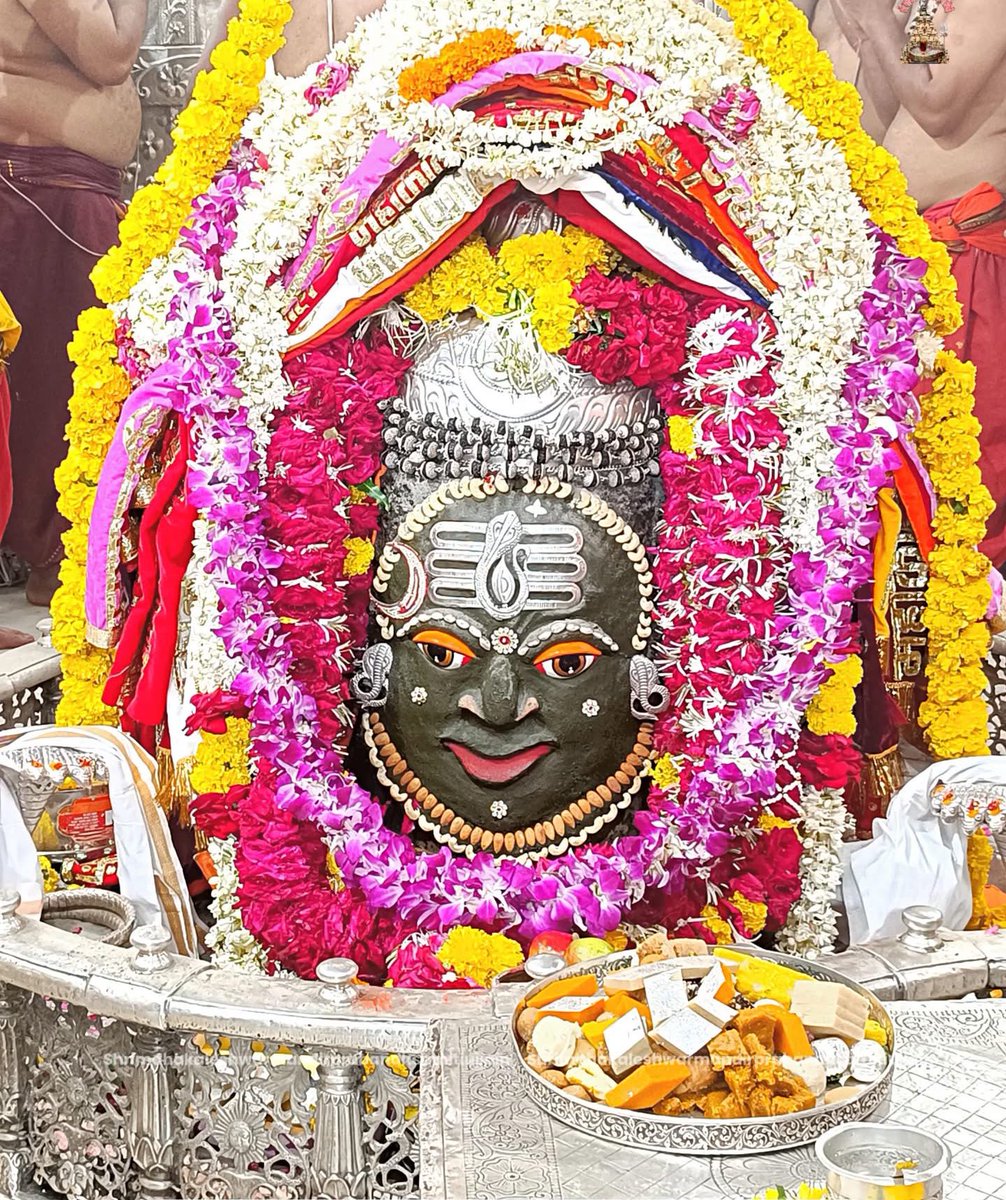 श्री महाकालेश्वर ज्योतिर्लिंग जी के आज के भस्म आरती श्रृंगार दिव्य व अलौकिक दर्शन 07.07.2025

बोलो जय श्री महाकाल 🙏🚩