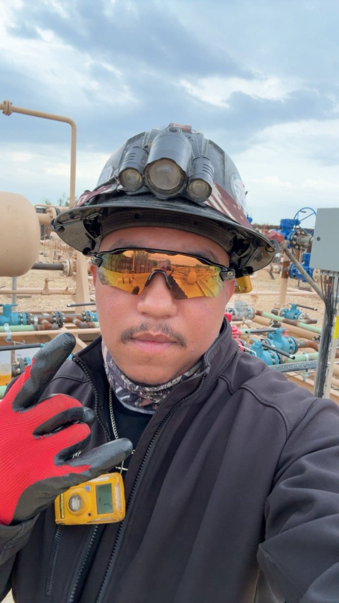 KrisAndrews24's tweet image. Rain or shine we stay flowing papa #SouthTx #FlowBK #Production #Nights #PreyForTheWork 🙏🏾☝🏾🤘🏾