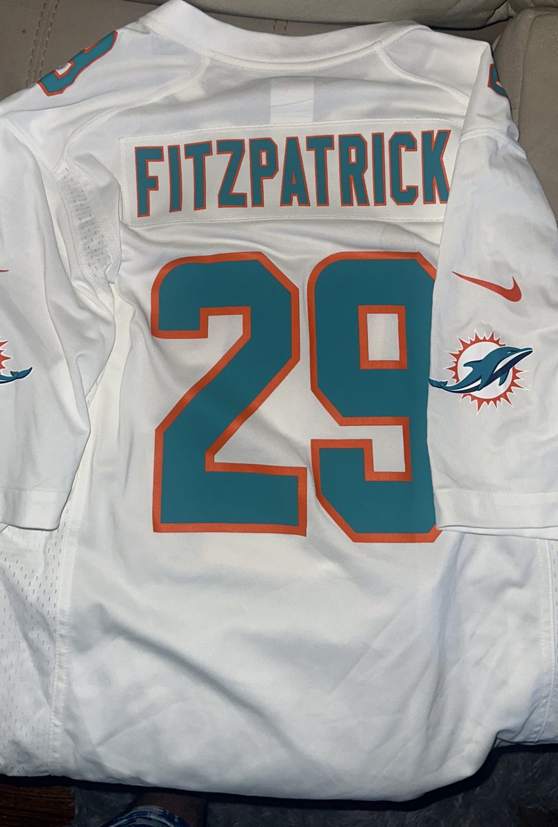 TrolledbyWaddle's tweet image. $27 for a authentic off eBay 
Can’t beat it