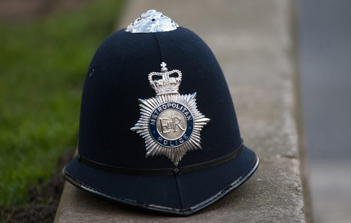MPFed's tweet image. The courage and compassion shown by Metropolitan Police officers following the terrorist attacks on London on July 7 2005 will never be forgotten. facebook.com/share/1CozwocG…