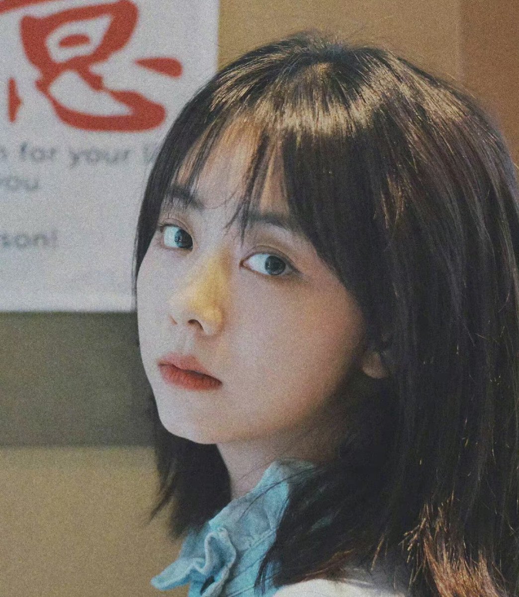 _lanmong's tweet image. 담송운 진짜 얼굴도 동그랗고 쪼꼬만데
눈은 한바가지라서 영원히 동글동글거림