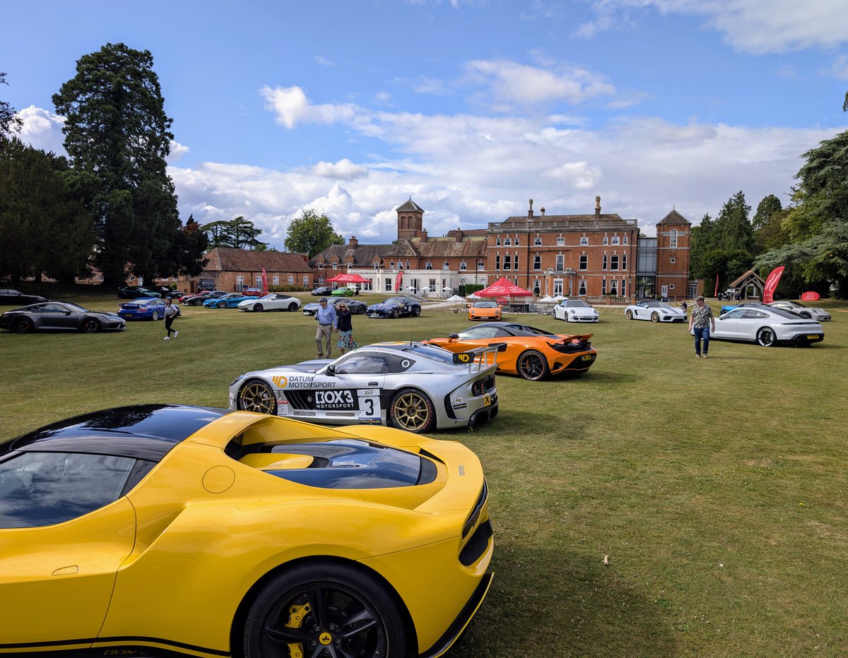 R19NP's tweet image. Great Sunday! Convoy and quick ☕ with a buddy, on way to a secret summer party 🤫

@fmsupercarclub annual Summer Jam - garden party, BBQ and screening of the British GP!

Lovely day, event, food and of course awesome people! 🥳

#FMSC #FMSupercarclub
