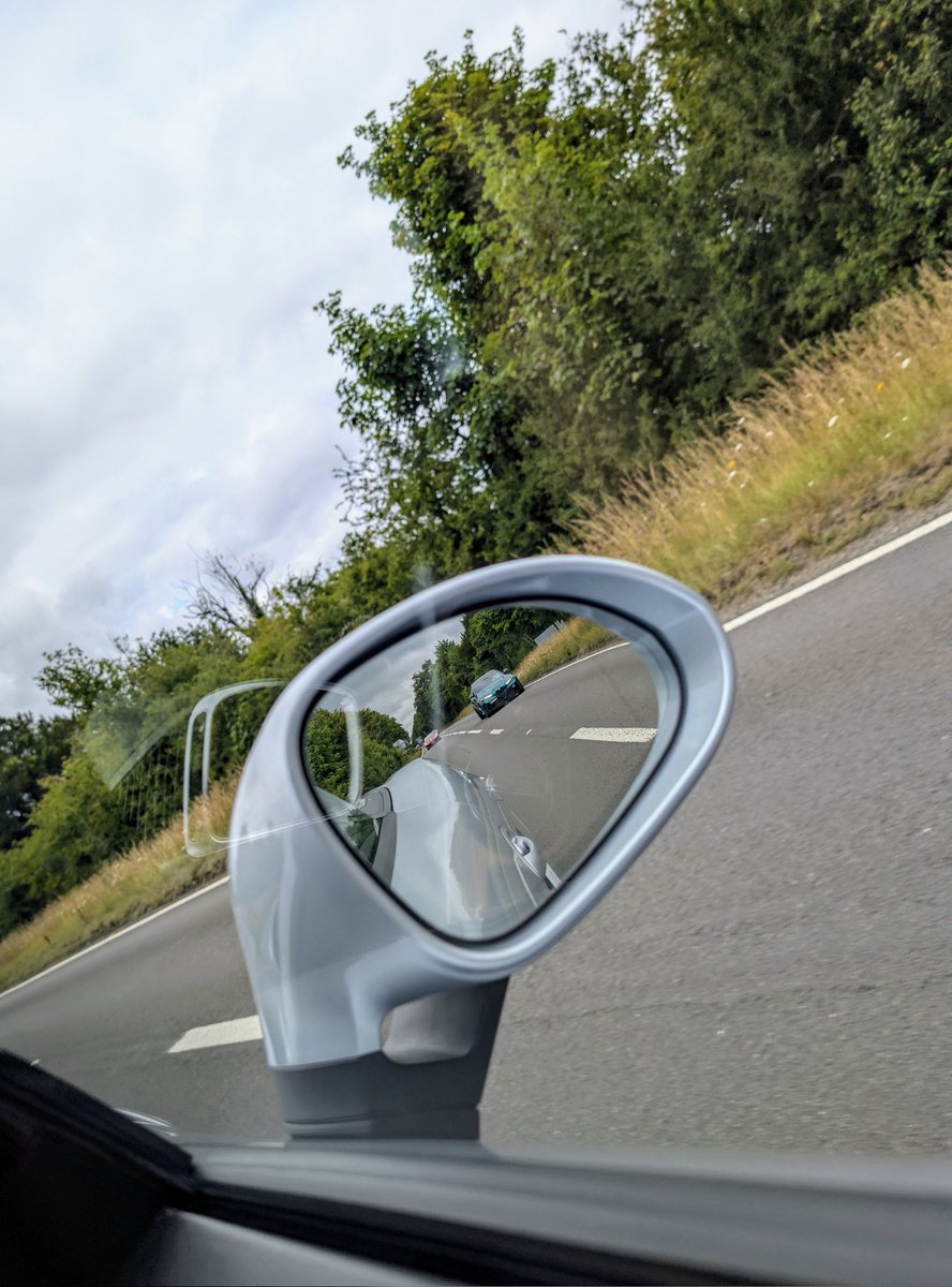 R19NP's tweet image. Great Sunday! Convoy and quick ☕ with a buddy, on way to a secret summer party 🤫

@fmsupercarclub annual Summer Jam - garden party, BBQ and screening of the British GP!

Lovely day, event, food and of course awesome people! 🥳

#FMSC #FMSupercarclub
