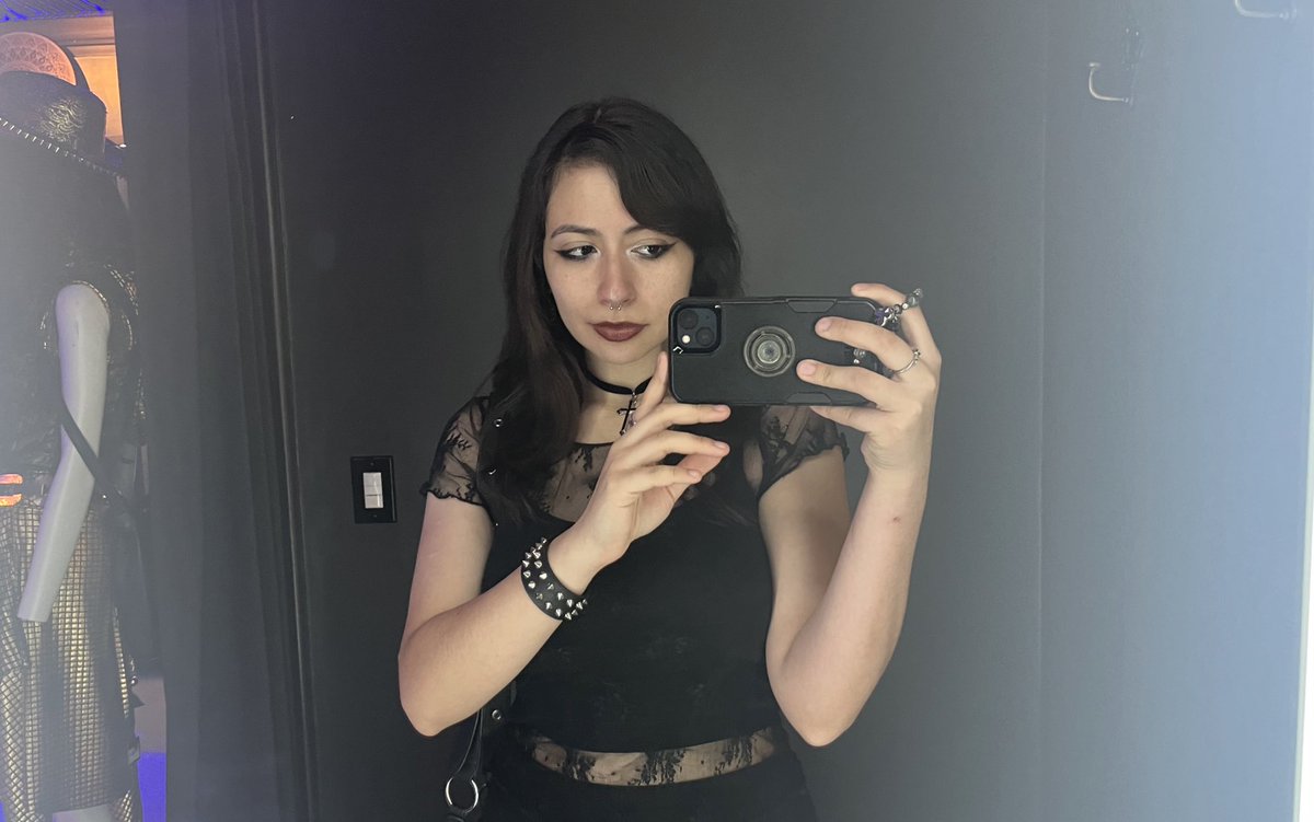 getb0red's tweet photo. don’t worry 
i’m here :3 https://t.co/4xEdeLUcZ2