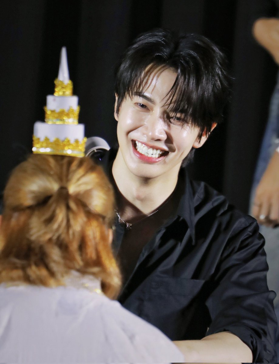 gsakkub's tweet image. " ตราบใดที่ผมยังอยู่ . . . 🤍
แม็กกี้บาสจะถูกคุ้มครองโดยเจ้าที่เสมอ "
MXBS FANSIGN IN BKK
#ADreamVoyageMaxkyBas_BKK
#แม็กกี้บาส #6CODE
#maxky_rp #บาสเด็กอ้วนที่แท้จริง