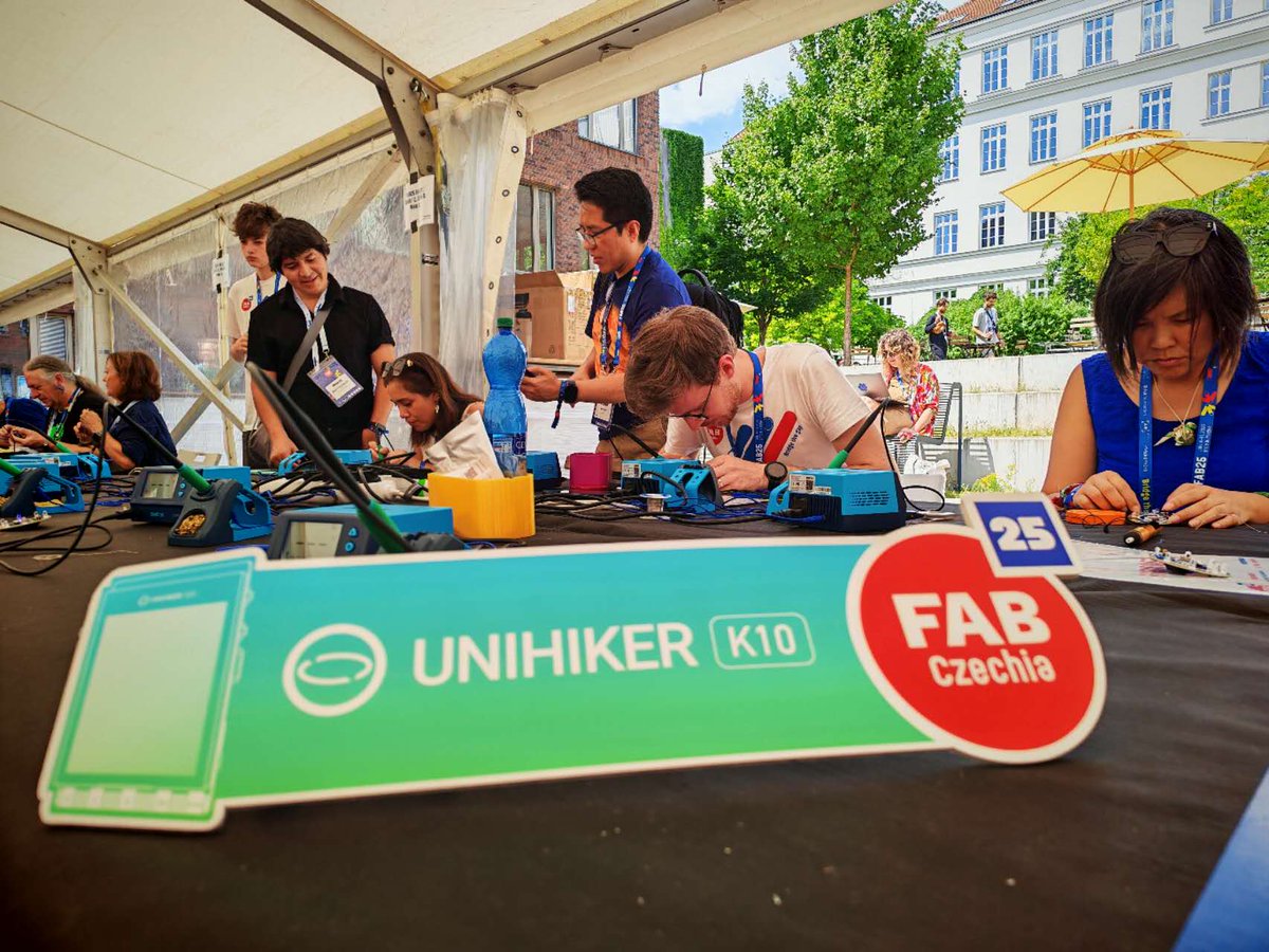 UNIHIKER's tweet image. Hello from FAB25 Czechia🇨🇿!
We’re inspired by all the amazing maker minds here.
Let’s connect💡— find us at B2.34 on July 7, 16:00–18:00!
#FabAcademy #Fab25 #FabLab #STEAM
