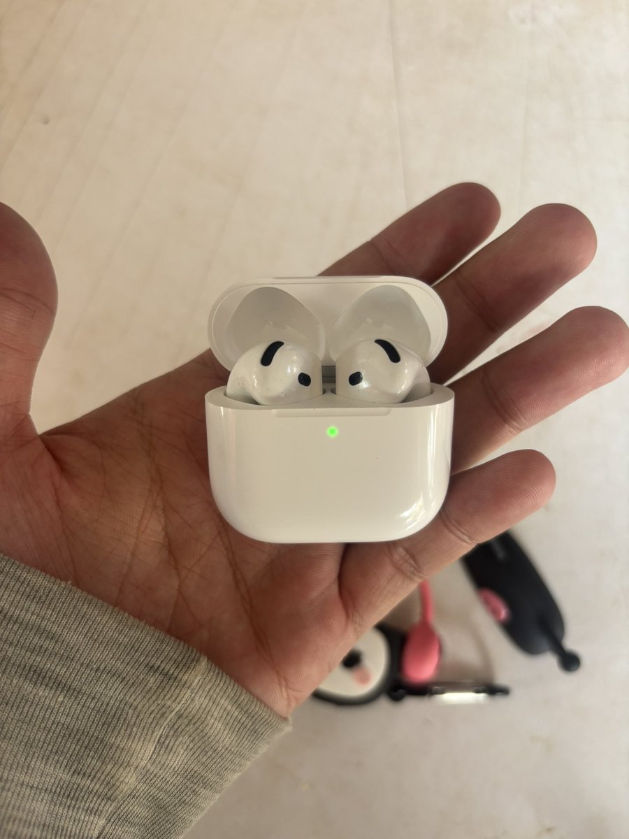 pphuriphatzz's tweet photo. ส่งต่อ Airpods 4 2,500฿ !!

- อายุการใช้งานแค่สองสัปดาห์ สภาพใหม่เอี่ยม
- ประกันเหลือยาวๆถึง มิ.ย. 69
- แถมเคสหนึ่งชิ้น 

สอบถามเพิ่มเติมได้ครับ มิจจี้ไม่ต้องทักมานะครับ!!

#airpods #airpods4 #airpodsมือสอง #airpodsมือ2 #ipad #ipadมือ2 #apple https://t.co/OVlx9syHVX