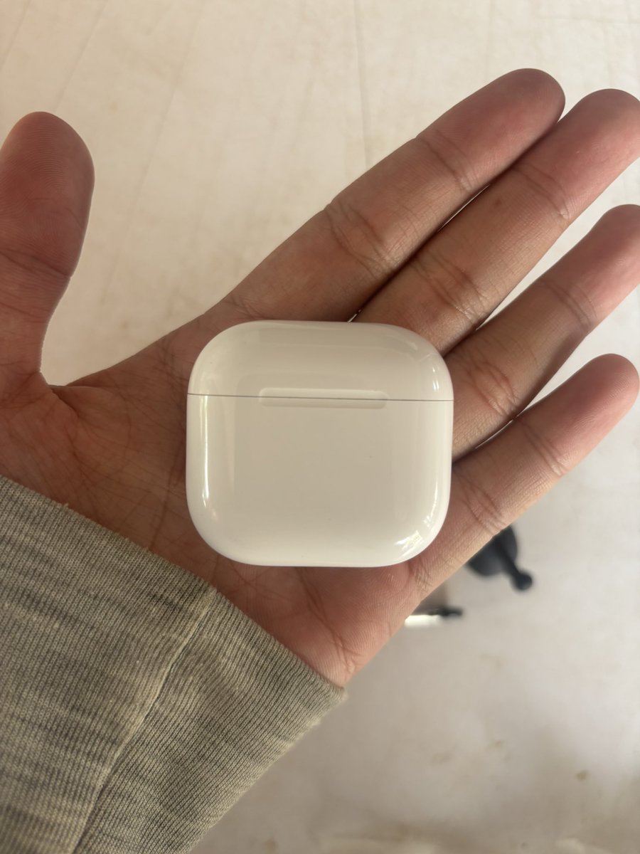 pphuriphatzz's tweet photo. ส่งต่อ Airpods 4 2,500฿ !!

- อายุการใช้งานแค่สองสัปดาห์ สภาพใหม่เอี่ยม
- ประกันเหลือยาวๆถึง มิ.ย. 69
- แถมเคสหนึ่งชิ้น 

สอบถามเพิ่มเติมได้ครับ มิจจี้ไม่ต้องทักมานะครับ!!

#airpods #airpods4 #airpodsมือสอง #airpodsมือ2 #ipad #ipadมือ2 #apple https://t.co/OVlx9syHVX