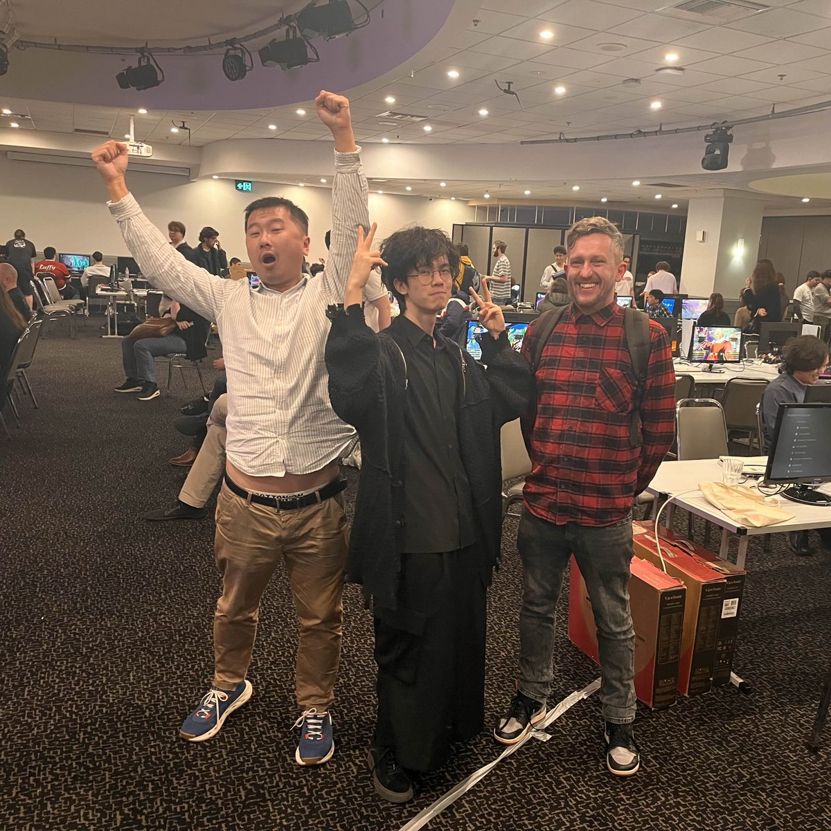 ozhadou's tweet image. Congratulations to top 3 for Third Strike at #YSB108
1st) @Mildsomee
2nd) 649453
3rd) @OctopusEarth