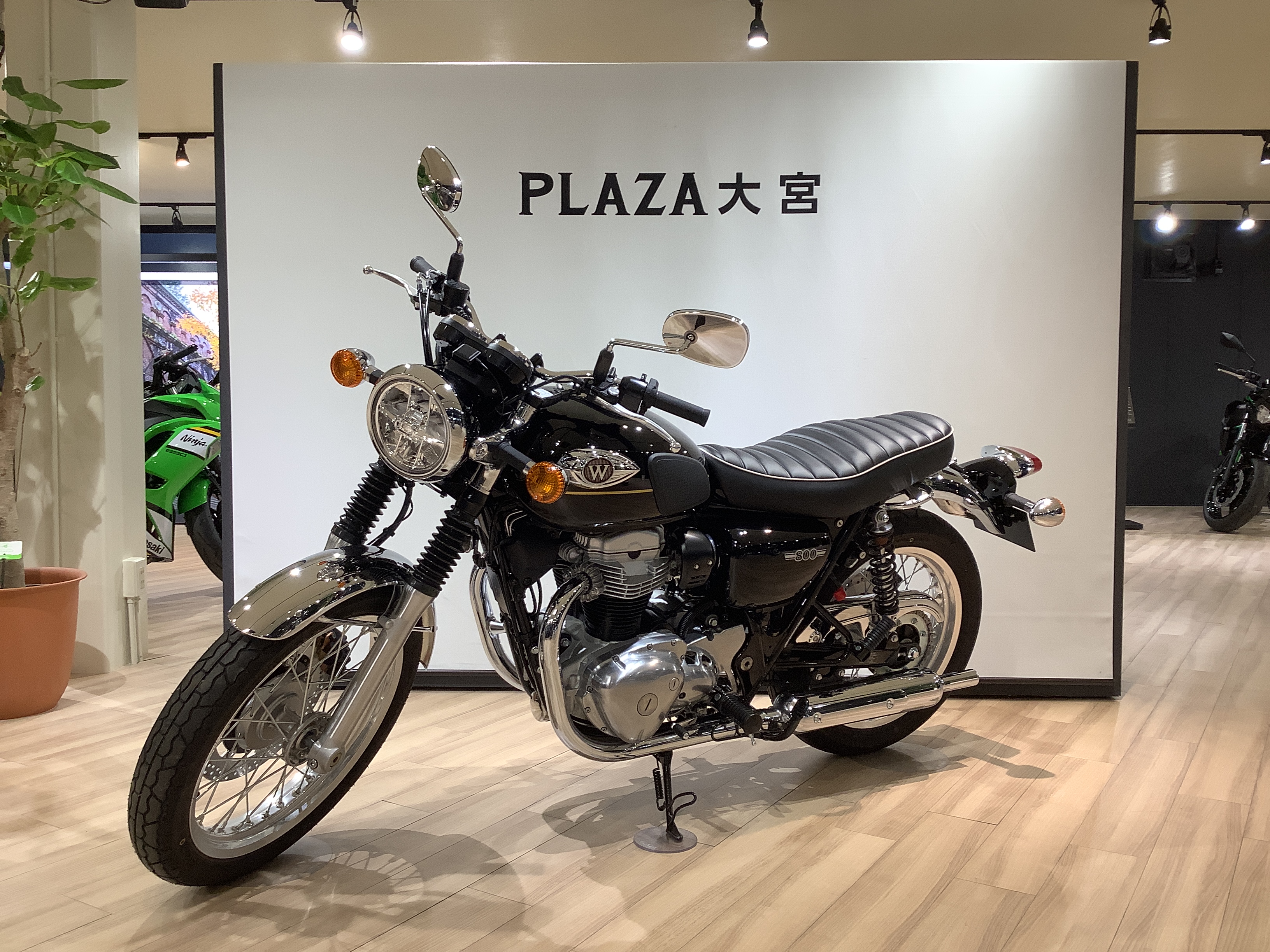 二宮 KAWASAKI Ninja ZX-25R メタリックスパークブラック｜株式会社