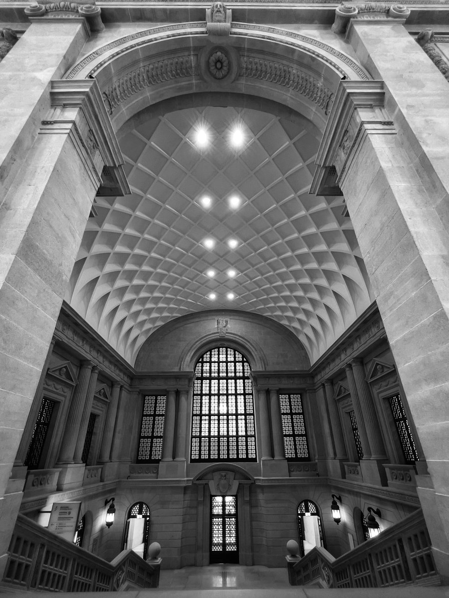 Courage, architect of self-confidence 🖤 #shotoniphone #mobilephotography #blackandwhite