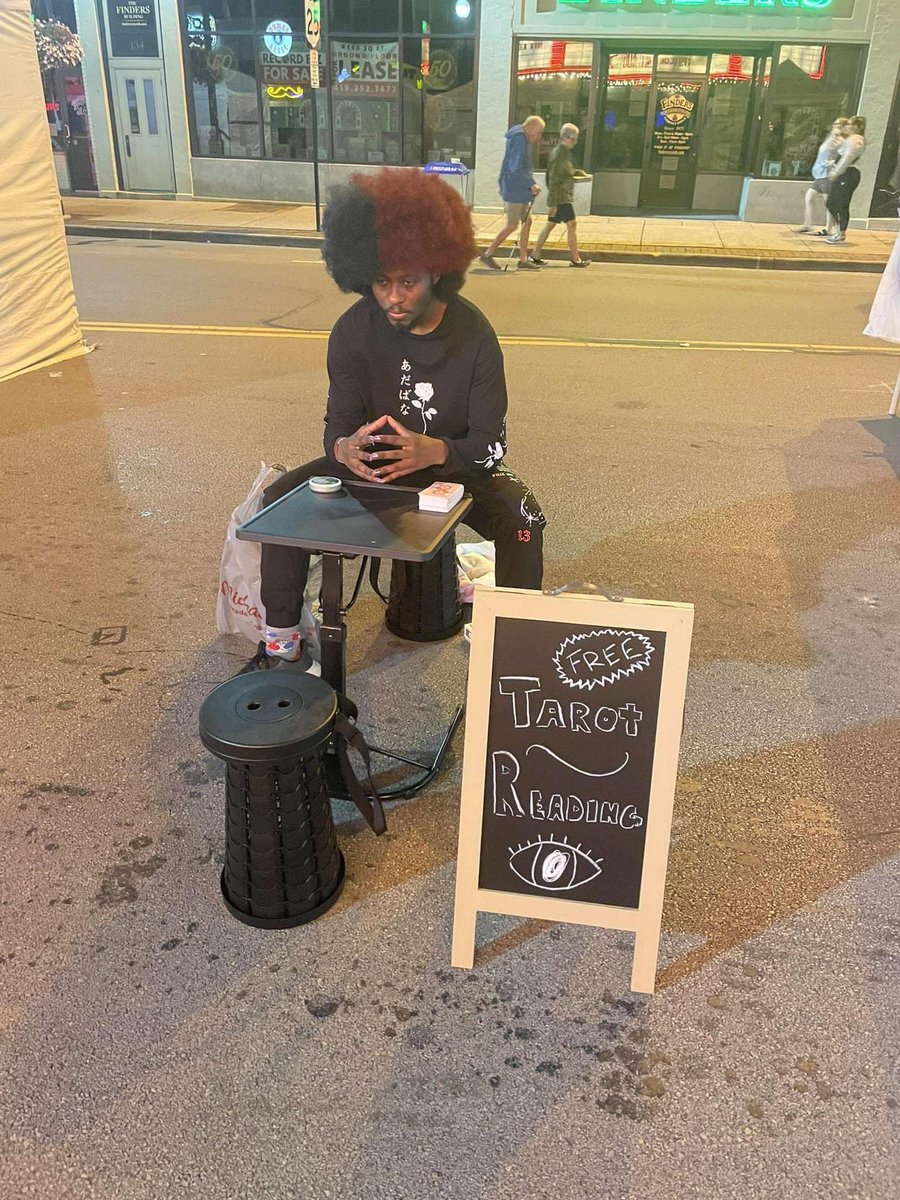 I am now realizing that a lot of you guys on the internet do not realize
 Us niggas in Detroit just do ignorant shit. I gave free fake tarot readings to niggas and they believed every word I said because I had “ divine energy “ I just be doing activities nigga