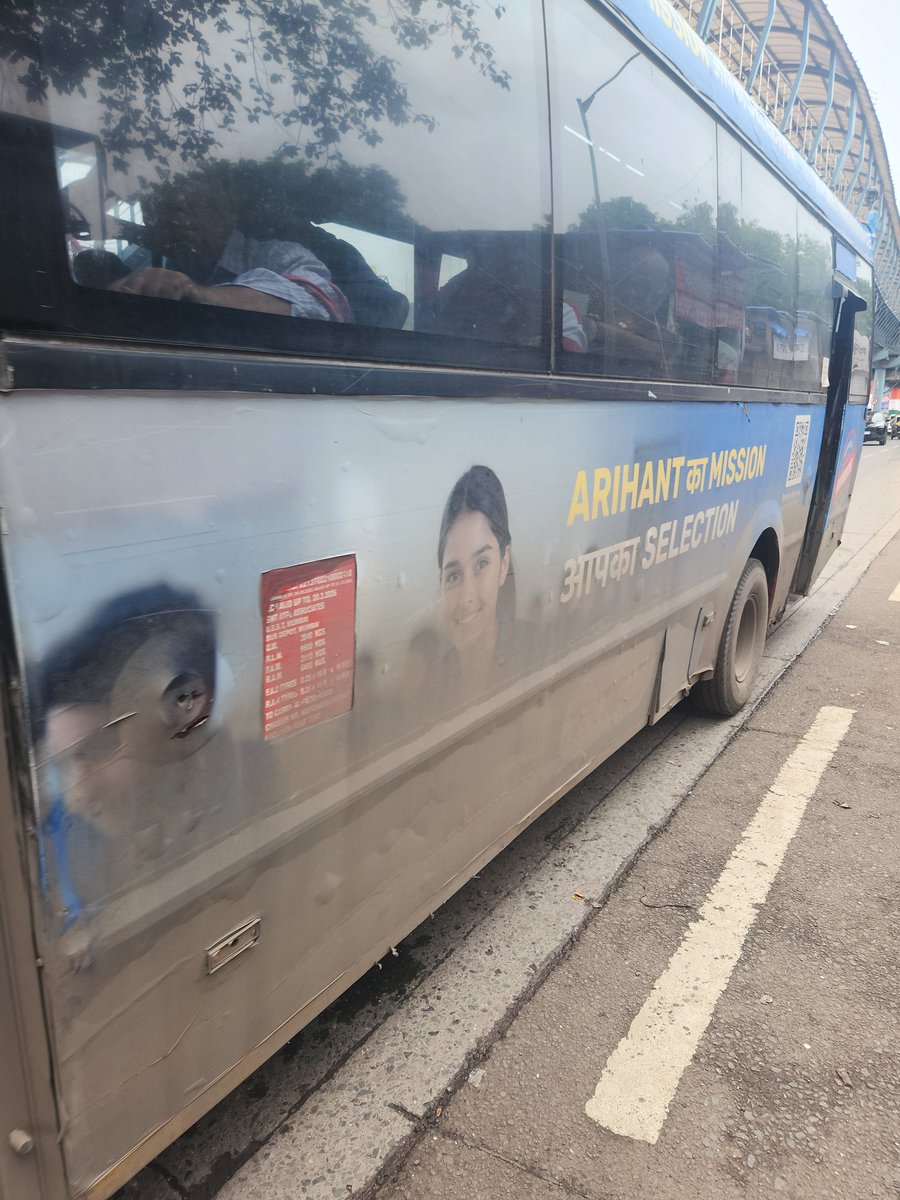 Rineish's tweet photo. @myBESTBus Wash it off sometimes. It looks good. https://t.co/v6qHGcZEQm