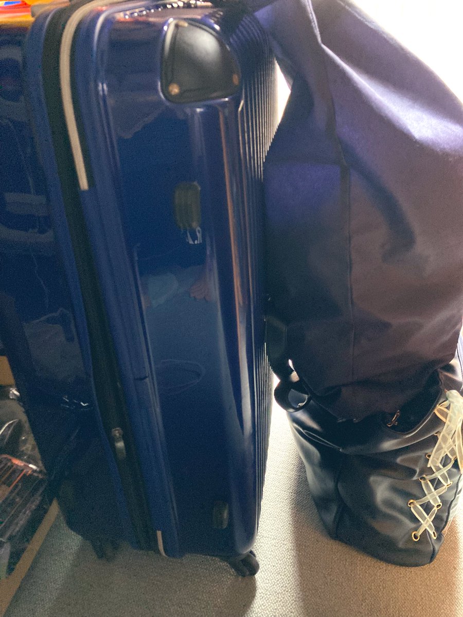 貴重品以外の荷物まとめは完了！

さて、大きさや重さは大丈夫なのだろうか(事前に調べなさい)